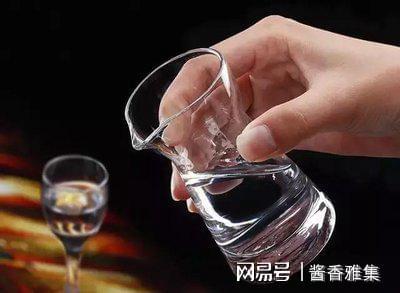 九游体育：粮食酒怎么分辨？学会鉴酒十六式从此告别勾兑酒